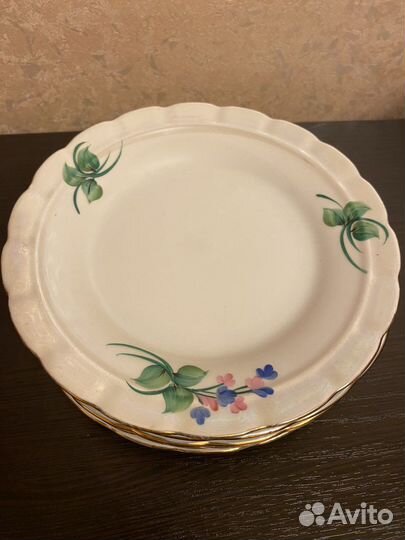 Сервиз столовый тарелки