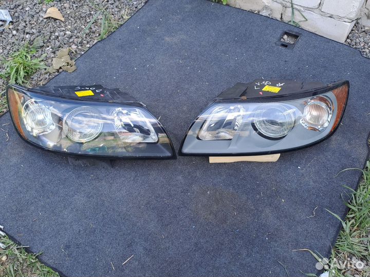 Фара передняя левая и правая Volvo S40, V50