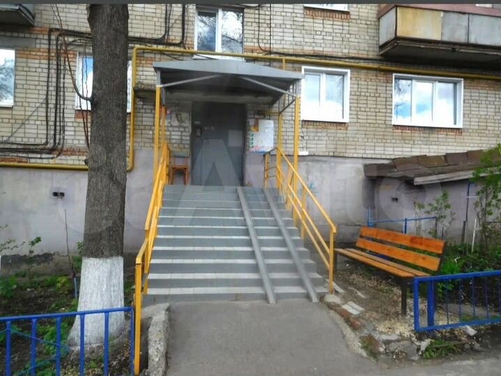 3-к. квартира, 50 м², 5/5 эт.