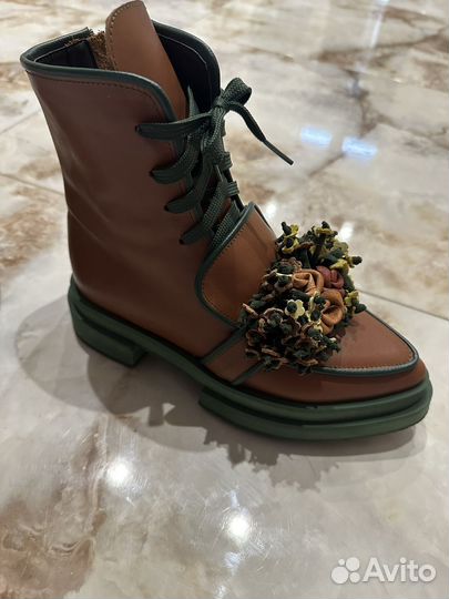 Ботинки из Греции