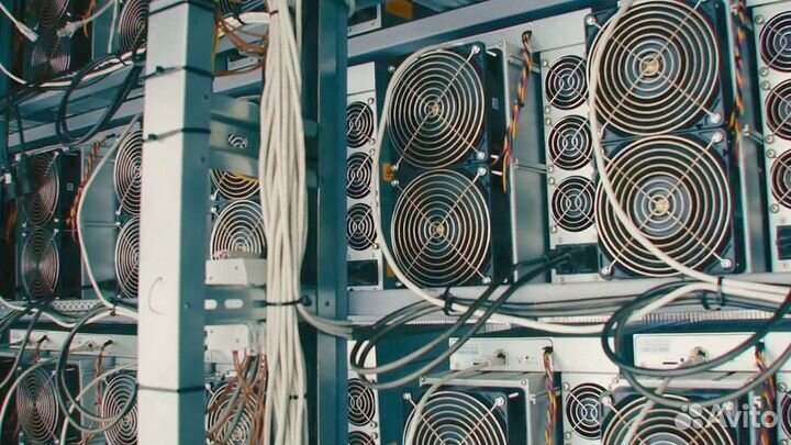 Asic Bitmain Antminer S21 200 TH/s гтд РФ