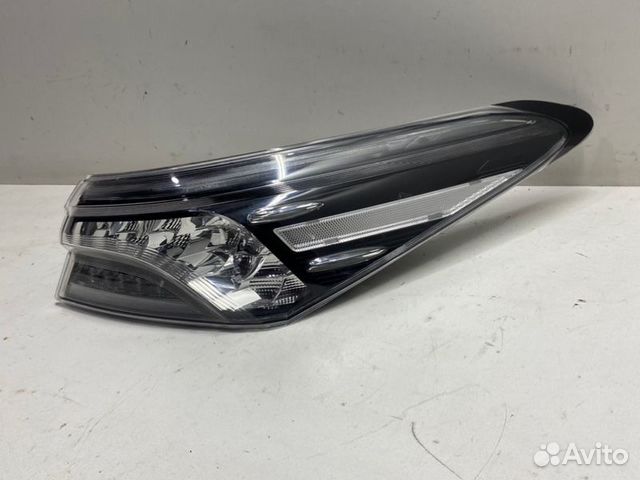 Фонарь задний левый Toyota Camry V70/V75 2018-2021