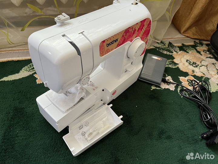 Швейная машина Brother ArtWork22N