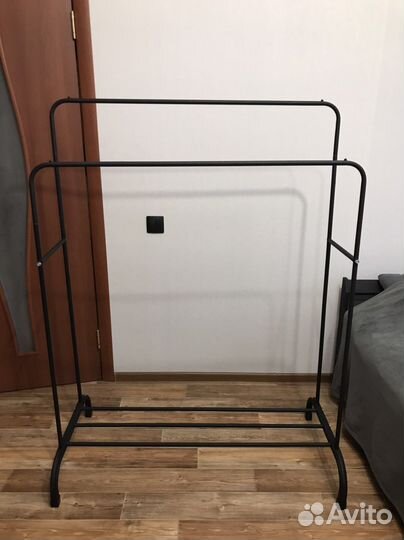 Вешалка напольная черная