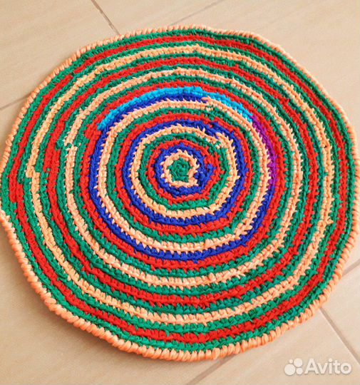 Коврик вязанный крючком