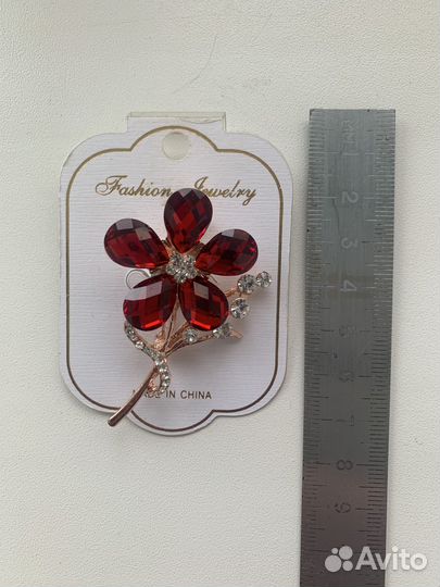 Брошь Цветок