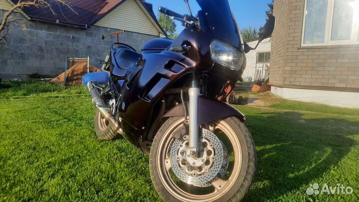 Suzuki GFX 600 F
