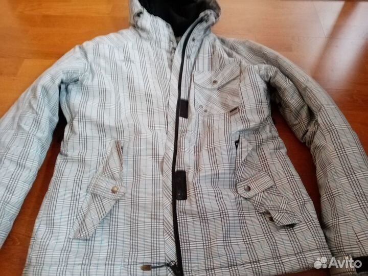 Горнолыжная фирменная куртка