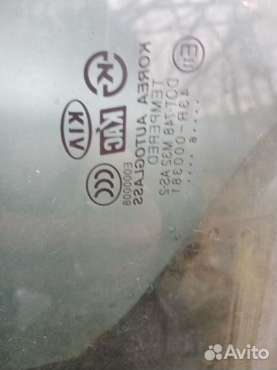 Стекло передней двери левое Kia Rio 2
