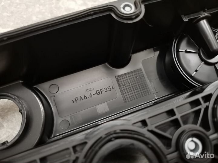 Клапанная крышка Опель Шевролет XER движки