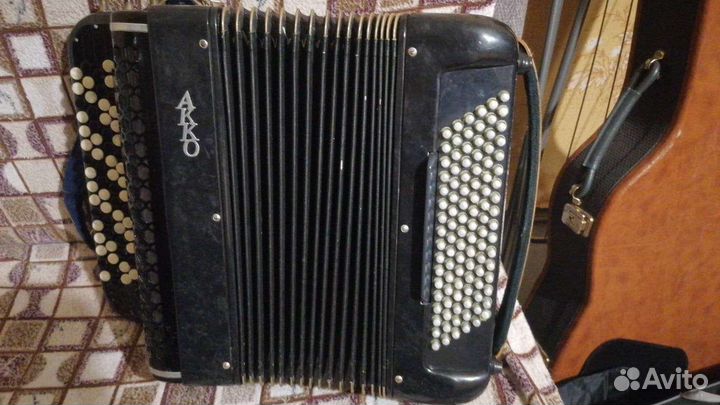 Готововыборный, регистровый баян Акко