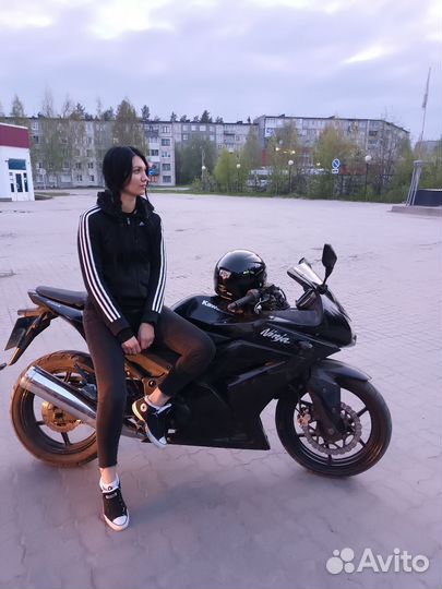 Мотоцикл Kawasaki ninja 250r