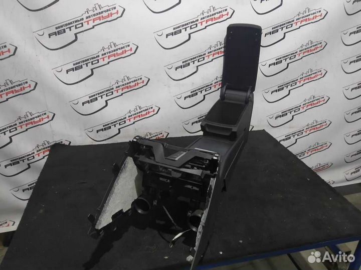 Подлокотник volkswagen passat 362 365 B7 черный, L