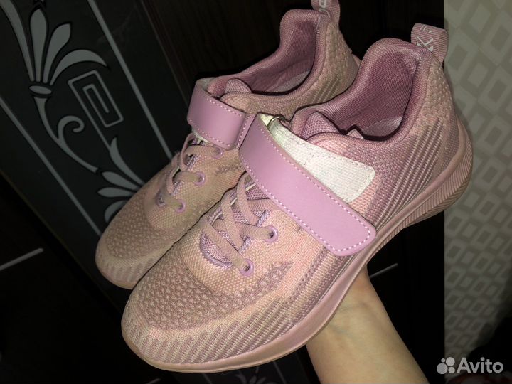 Кроссовки 38