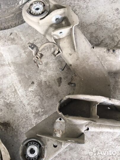 Балка задняя Volkswagen Phaeton (1891)