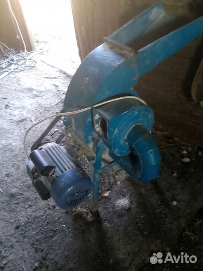 Зернодробилка