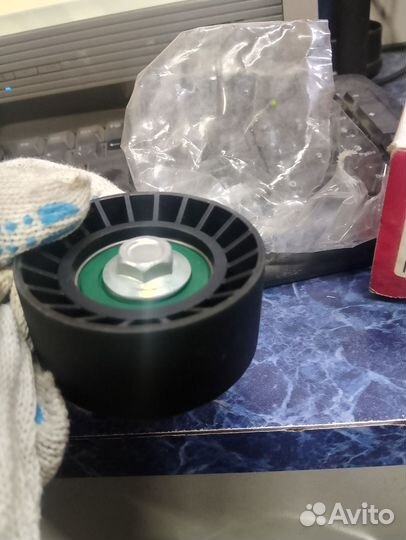 Ролик натяжителя(паразитный) Chevrolet Cruze/Aveo