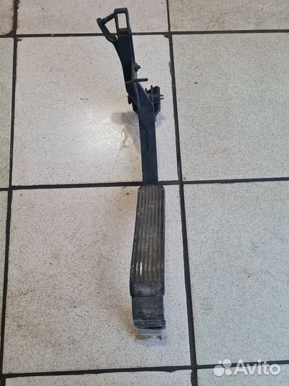 Педаль газа mercedes-benz W210