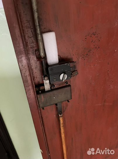 Дверь входная металлическая бу