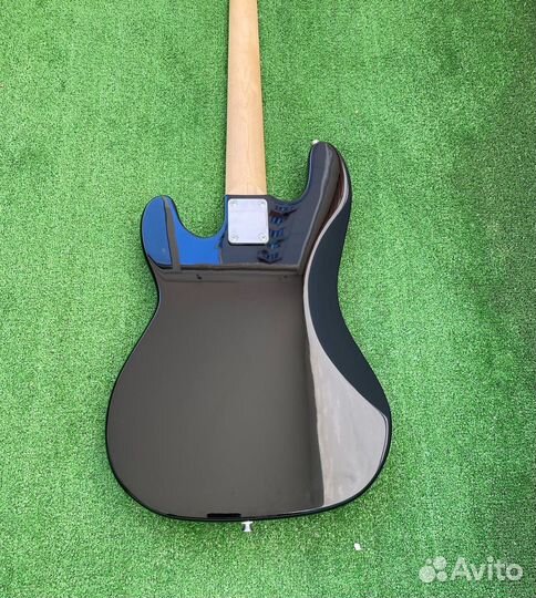 Бас гитара PB Style