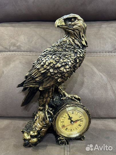 Часы статуэтка