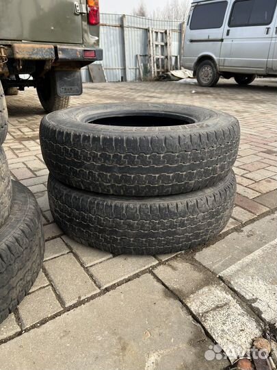 Bridgestone Dueler H/T D689 205/75 R16C