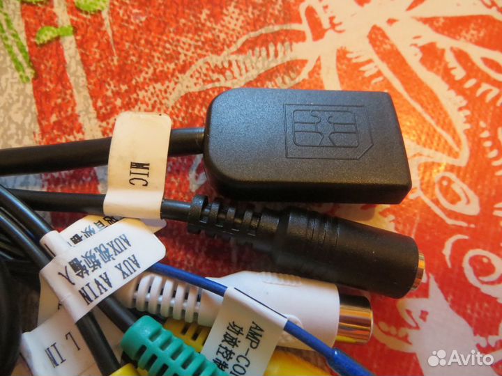 Teyes линейный адаптер 8 RCA AV с Сим картой