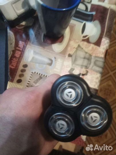 Электробритва продам