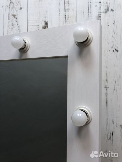 Зеркало с подсветкой