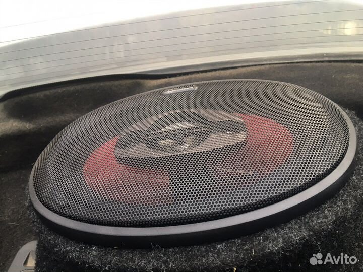 Задние колонки