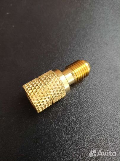 Штуцер для заправки кондиционеров