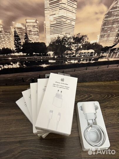 Зарядное устройство на iPhone 20w