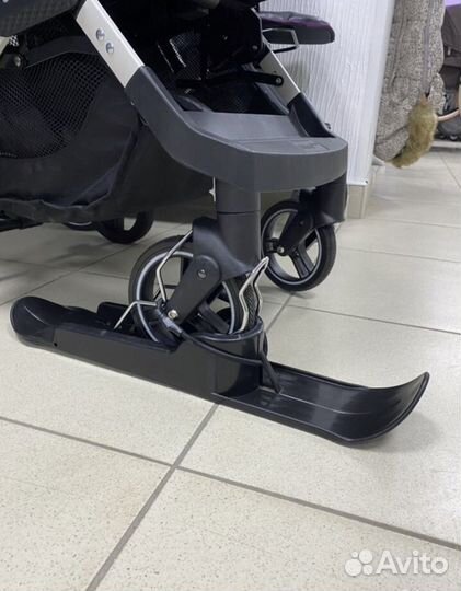 Лыжи на коляску новые универсальные