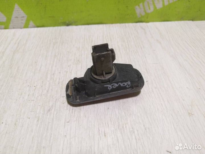 Повторитель на крыло желтый Ровер 4-серия