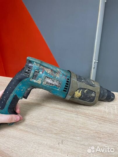 Перфоратор Makita HR2470