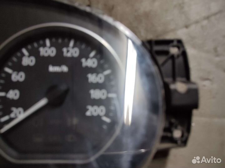 Щиток приборов Рено Сандеро