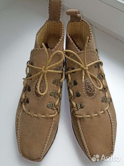 Ботинки женские