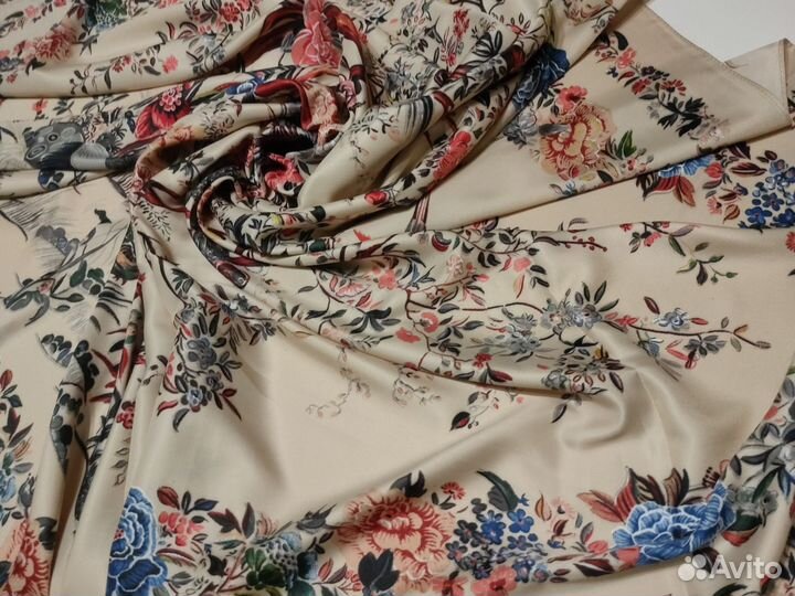 Шелковый платок 140 с упаковкой