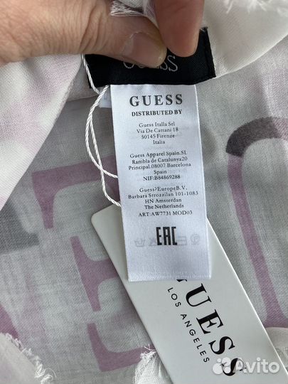 Палантин Guess