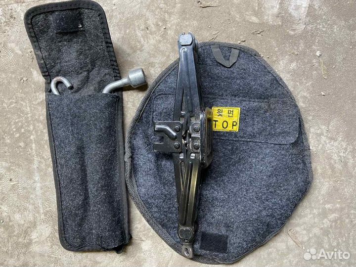 Штатный дорожный набор инструментов Hyundai