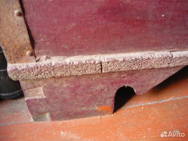 Продаю старинный сундук