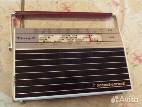 Радиоприемники Schaub Tiny E Germany / Sokol 310