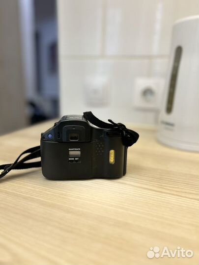 Пленочный фотоаппарат Olympus is-100