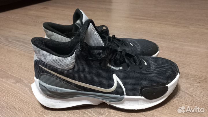 Кроссовки баскетбольные