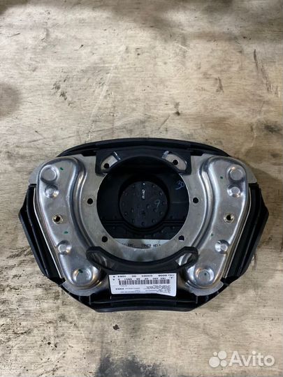 Подушка безопасности водителя Mercedes-Benz