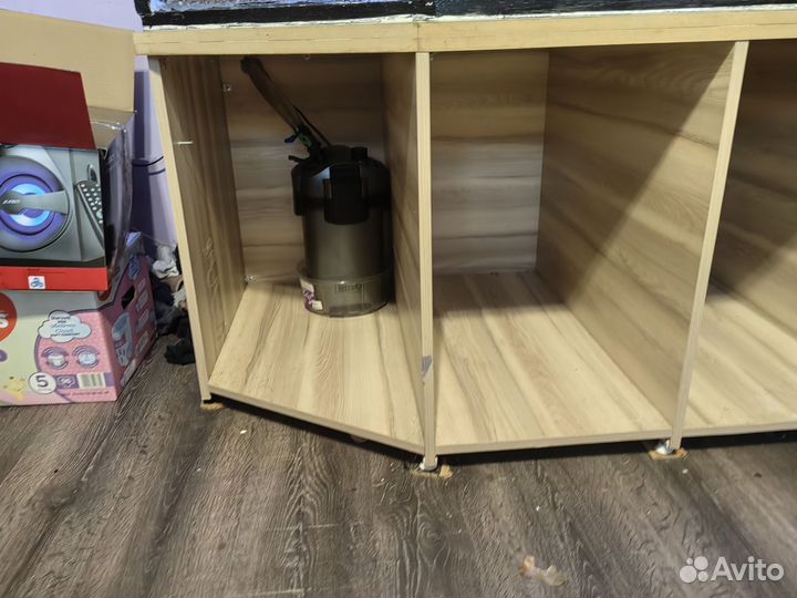 Аквариум с тумбой