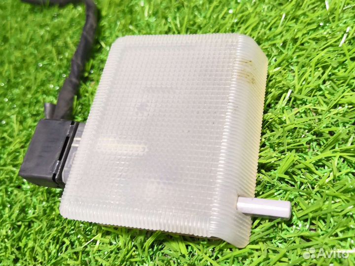 Плафон освещения бардачка Mercedes w140