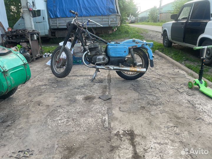 Продам мотоцикл восход 3м 175 кубов