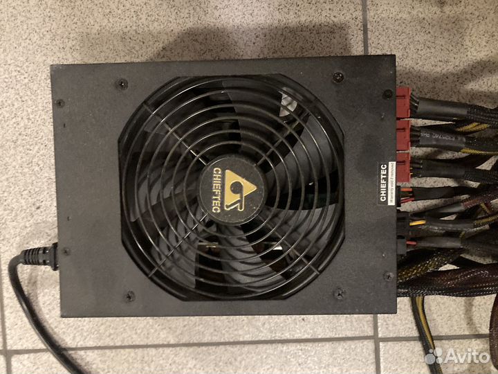 Блок питания chieftec 1250w GPS-1250