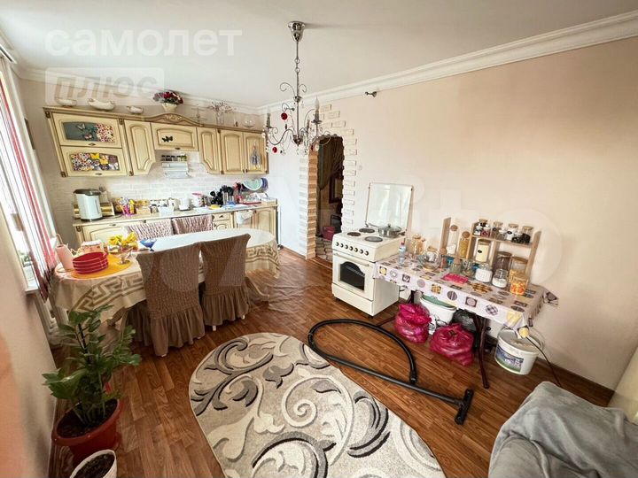 3-к. квартира, 85 м², 2/5 эт.